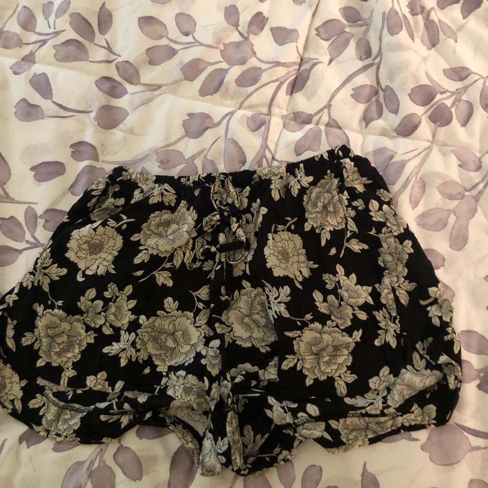 Brandy Melville shorts